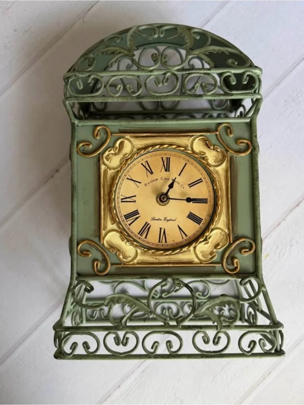 Edinburgh Clock Works Co. Vintage Style Metal Clock